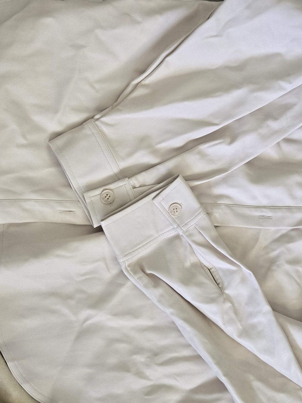 Women's Rain Classic White Button-Cuff  Jacket